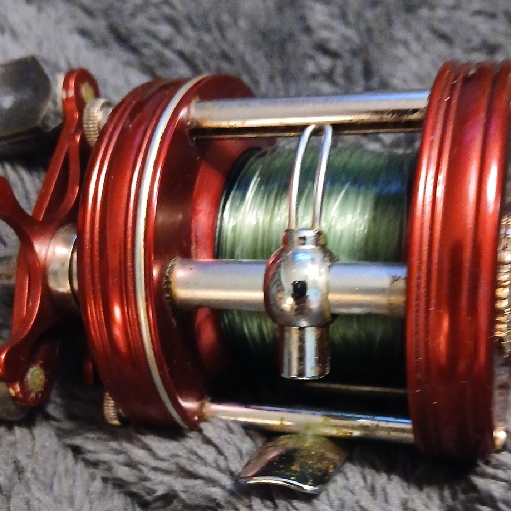 Ambassadeur 5000 ABU Red Fishing Reel As Pictured. - Picture 3 of 14
